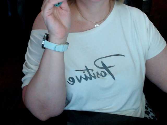 Alisa1917 live cam on BongaCams