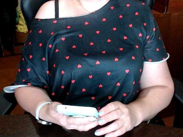 Alisa1917 live cam on BongaCams