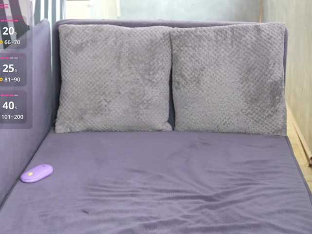 Julia-Jane live webcam show