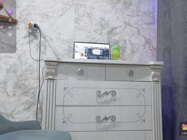 pussysweet99, en directo ahora en BongaCams