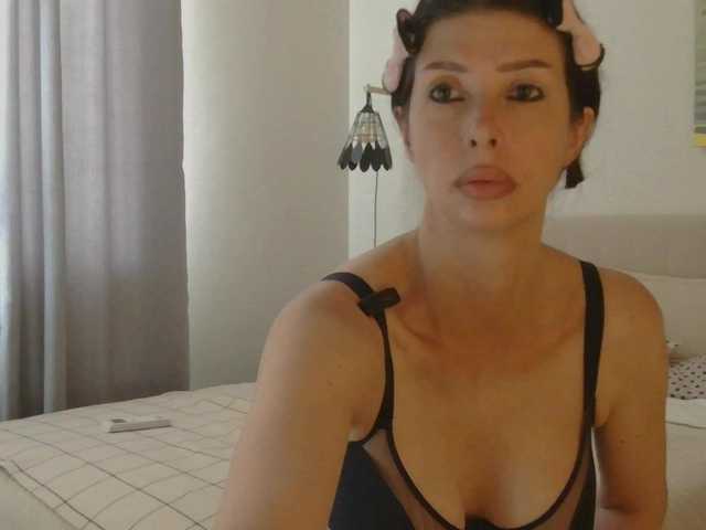 RoxySkyBlue live cam on BongaCams