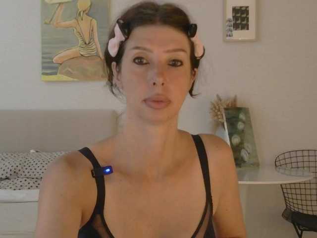 RoxySkyBlue live cam on BongaCams