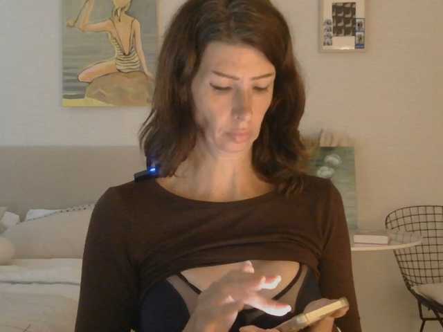 WhiteQueen888 live cam preview