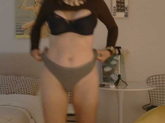WhiteQueen888 live cam preview