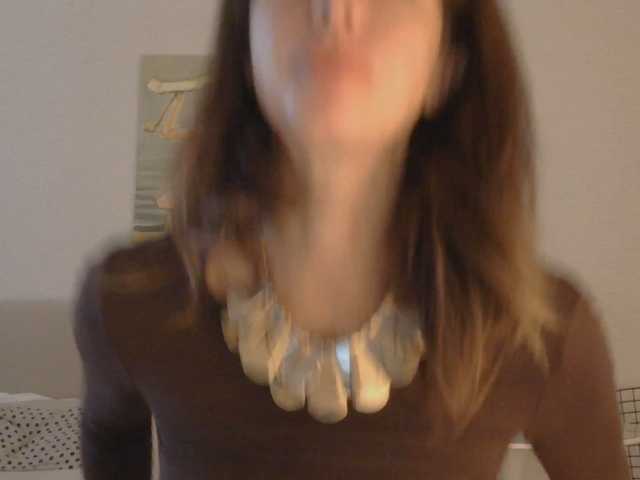 RoxySkyBlue live cam on BongaCams