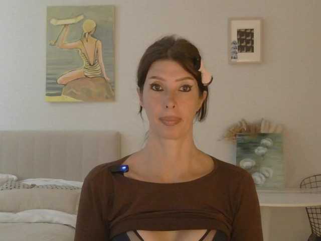 RoxySkyBlue live cam on BongaCams