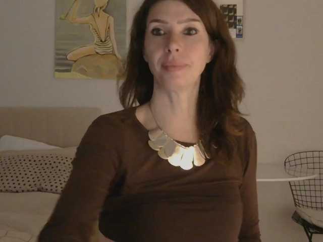 Whitequeen888 live cam