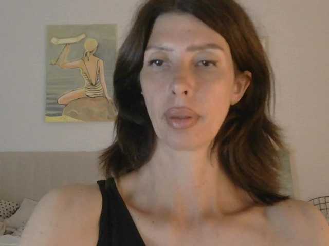 WhiteQueen888 live webcam show