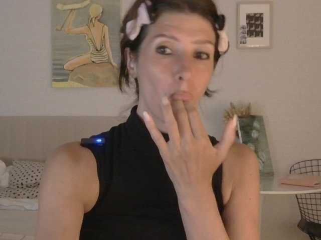 RoxySkyBlue live cam on BongaCams