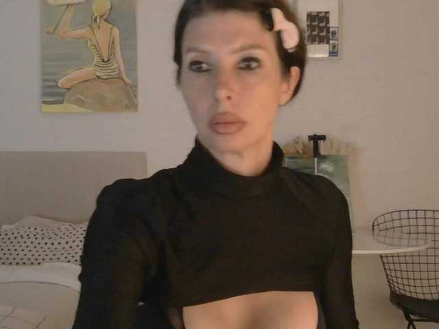 RoxySkyBlue live cam on BongaCams