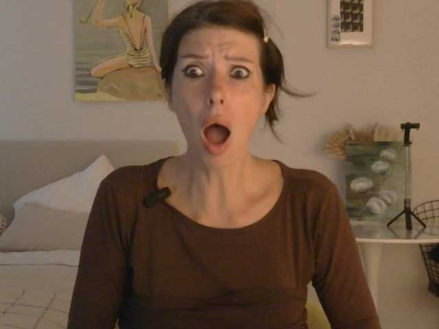 RoxySkyBlue live cam on BongaCams