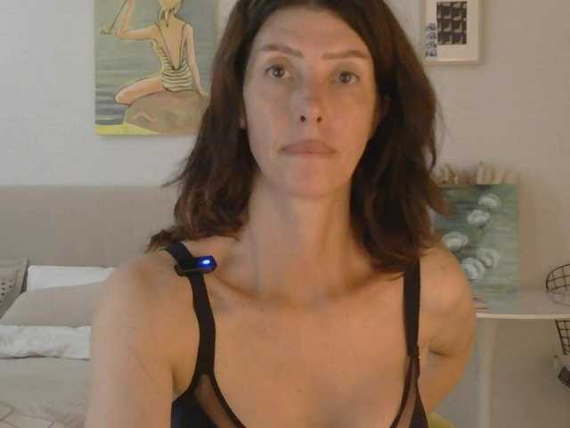 RoxySkyBlue live cam on BongaCams