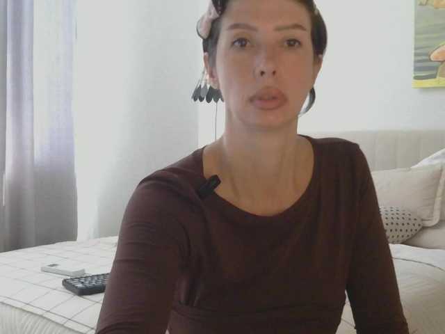 RoxySkyBlue live cam on BongaCams