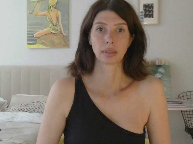WhiteQueen888 live webcam show