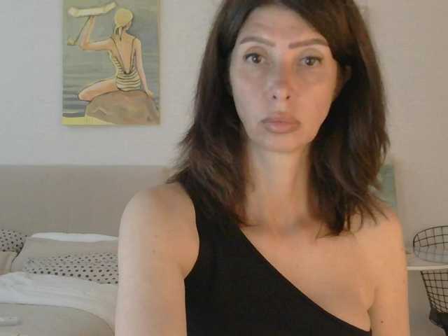 RoxySkyBlue live cam on BongaCams