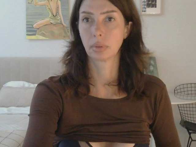 RoxySkyBlue live cam on BongaCams