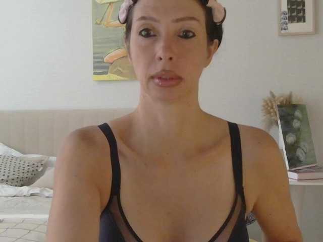 RoxySkyBlue live cam on BongaCams