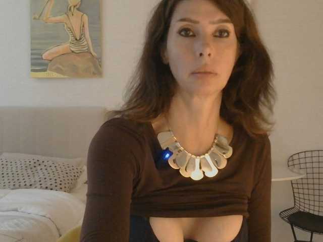 WhiteQueen888 live cam preview