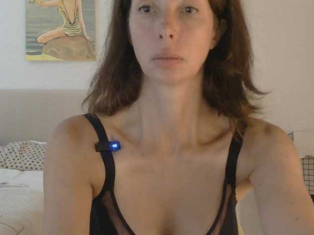 RoxySkyBlue live cam on BongaCams