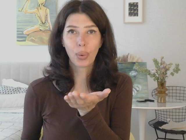 RoxySkyBlue live cam on BongaCams