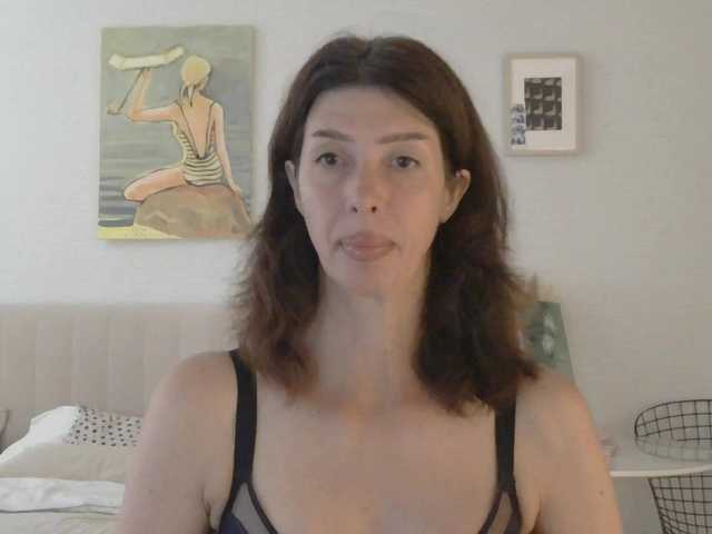 RoxySkyBlue live cam on BongaCams