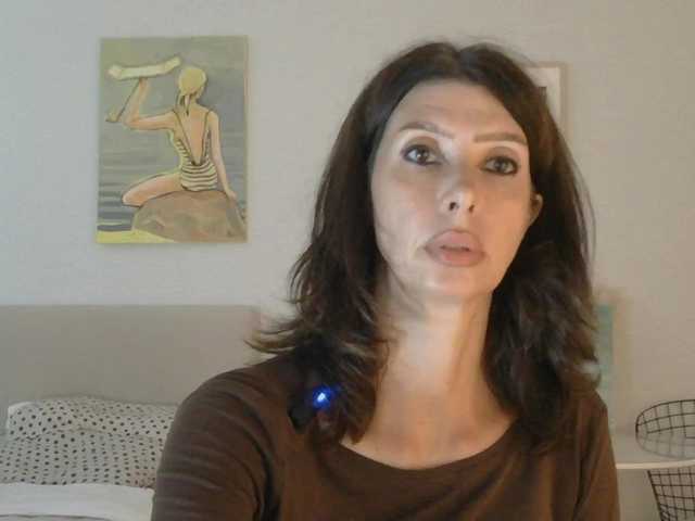 WhiteQueen888 live webcam show