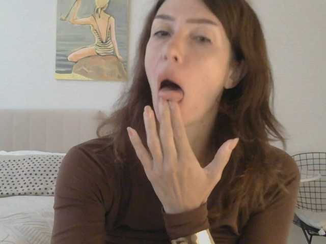 RoxySkyBlue live cam on BongaCams