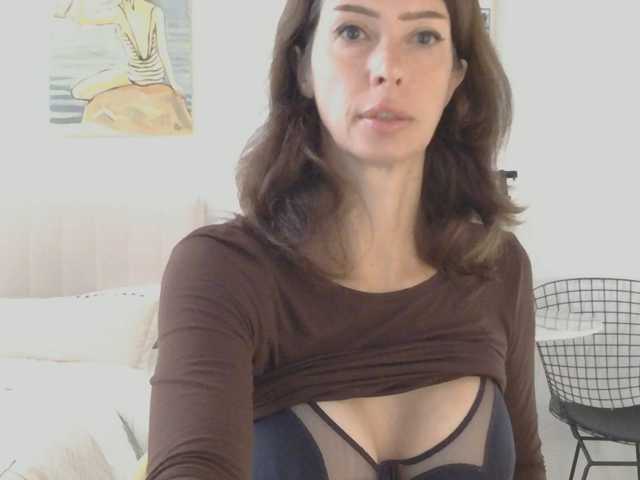RoxySkyBlue live cam on BongaCams