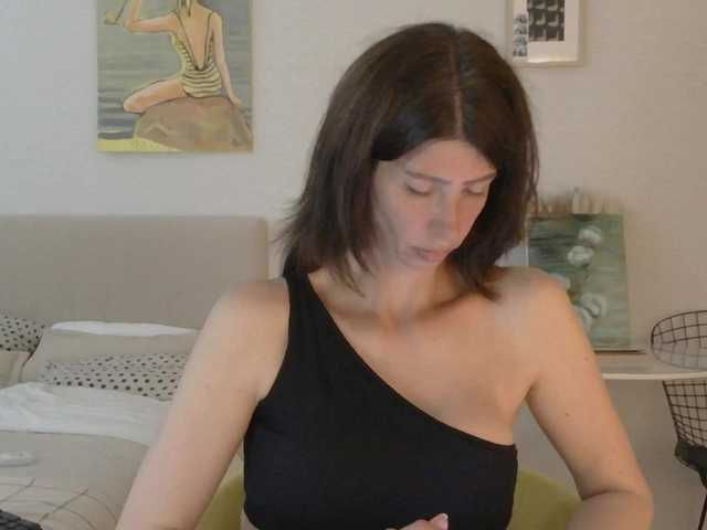 RoxySkyBlue live webcam show