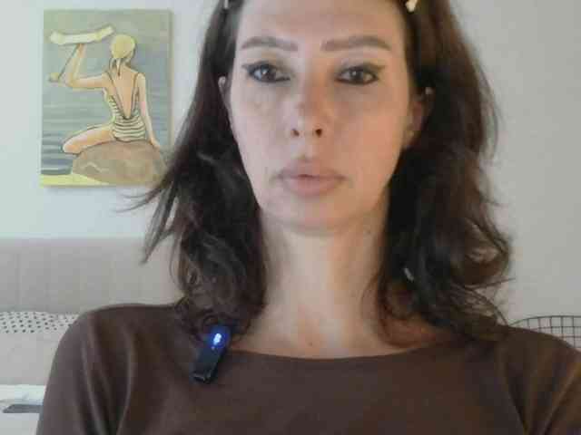 WhiteQueen888 webcam