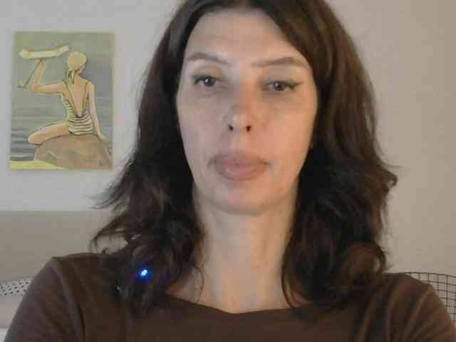 WhiteQueen888 webcam