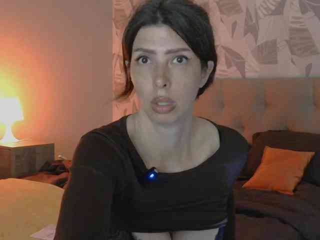 RoxySkyBlue Live Webcam on BongaCams