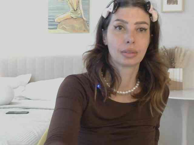 WhiteQueen888 webcam
