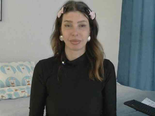 WhiteQueen888 webcam