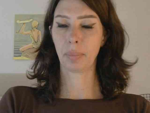 WhiteQueen888 webcam