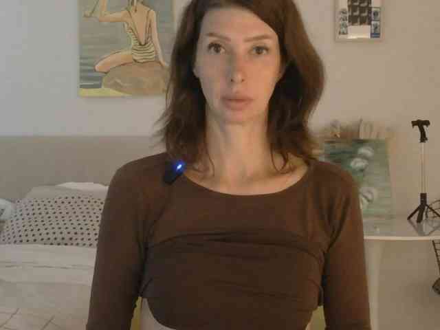 WhiteQueen888 webcam