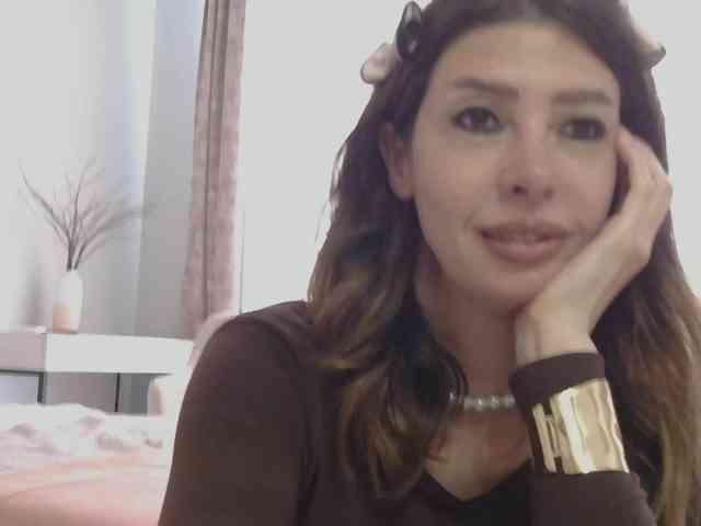 WhiteQueen888 webcam