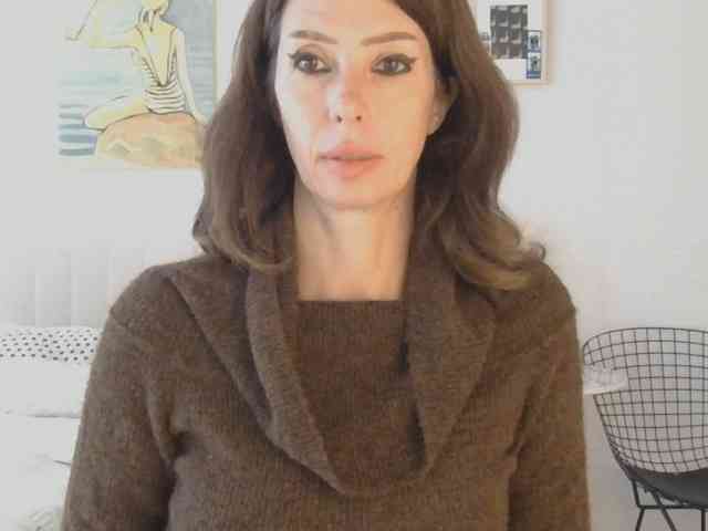 WhiteQueen888 webcam