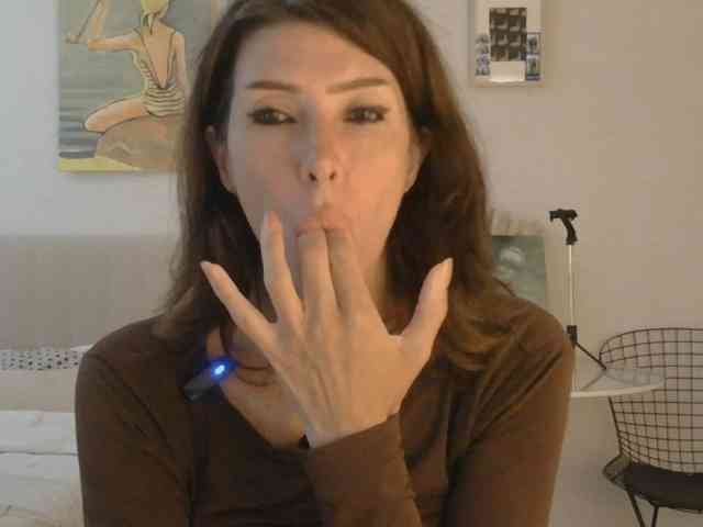 RoxySkyBlue Live Webcam on BongaCams
