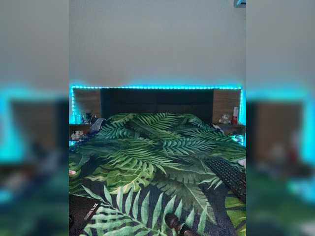 Adel-696 live cam on BongaCams