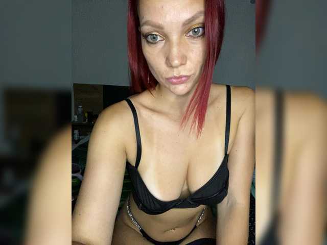 Adel-696 live cam on BongaCams