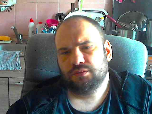 scuban87 Live Webcam on BongaCams