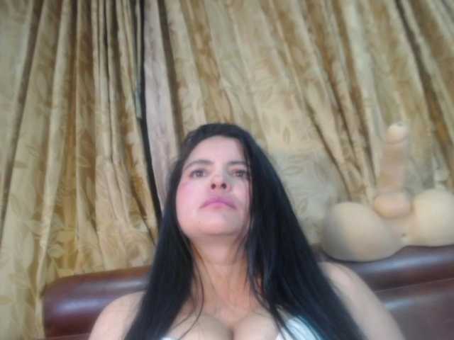 ComeFuckMe18 Live Cam on BongaCams