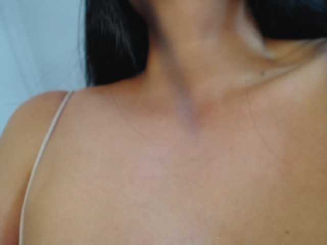 ComeFuckMe18 live cam on BongaCams