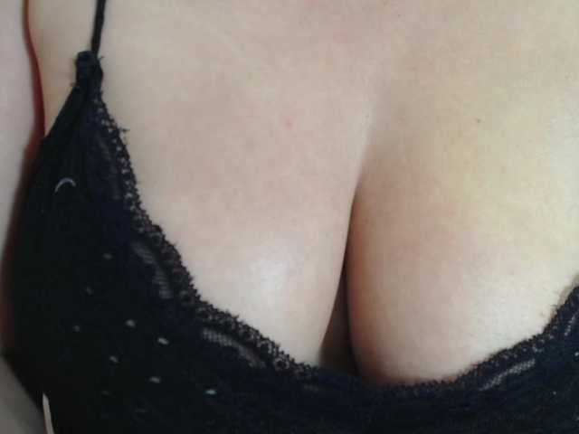 ComeFuckMe18 live cam on BongaCams