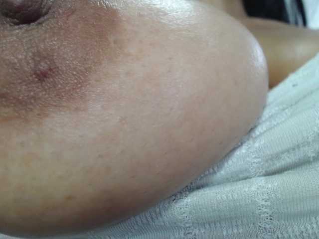 ComeFuckMe18 live cam on BongaCams