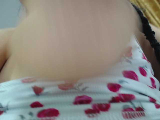 ComeFuckMe18 live cam on BongaCams