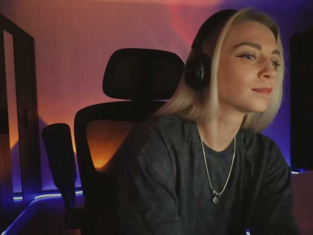BlackMonro live cam on BongaCams