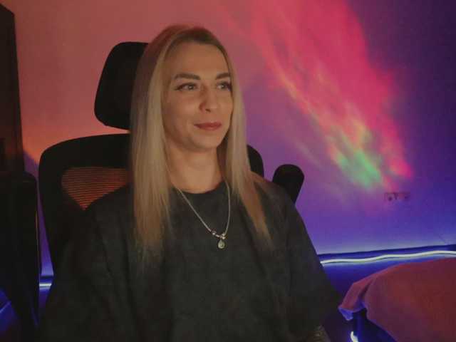 BlackMonro live cam on BongaCams