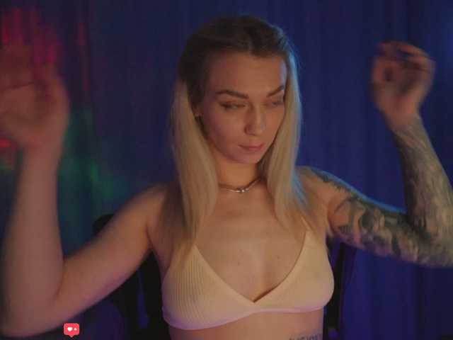 BlackMonro live cam on BongaCams